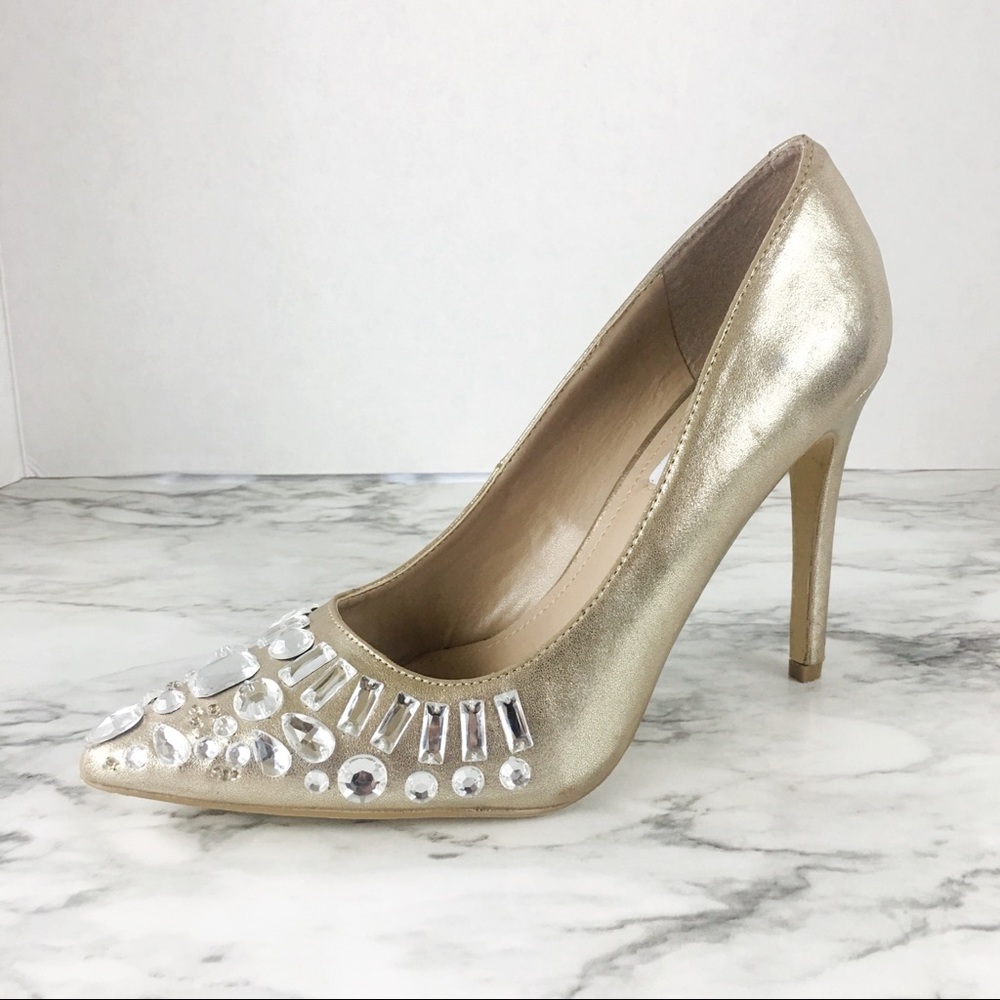Steve Madden Gold Jeweled Penda Pump Size 8.5